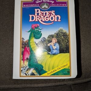 Pete's Dragon VHS Tape